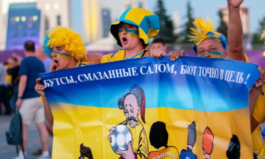 Футбольные фанаты пачкают улицы Днепра 