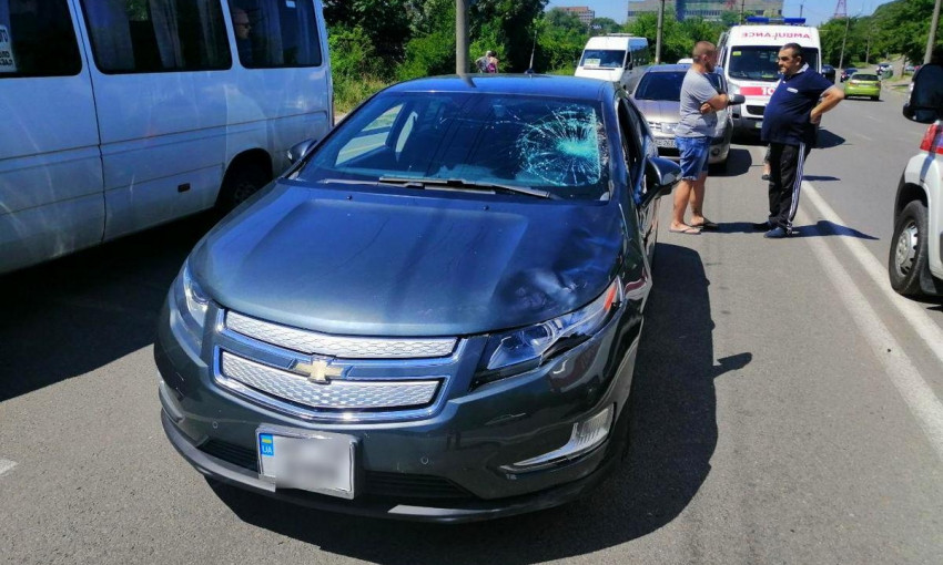 ДТП в Днепре: на Гальченко автомобиль сбил пешеходов
