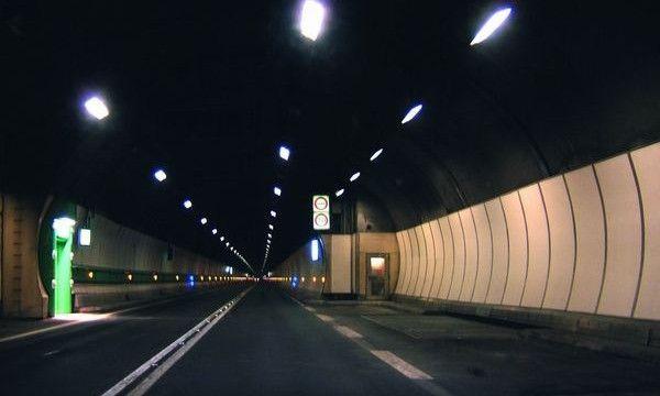 В Днепре горожане предложили построить автомобильный тоннель