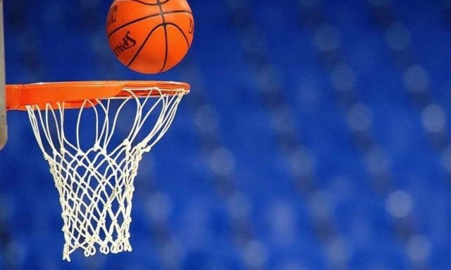 Баскетболисты Днепра обыграли запорожцев 