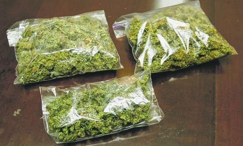 У жителя Днепропетровщины изъяли четыре килограмма марихуаны 