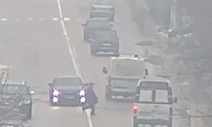 ДТП под Днепром: пешеход протаранил головой автомобиль 