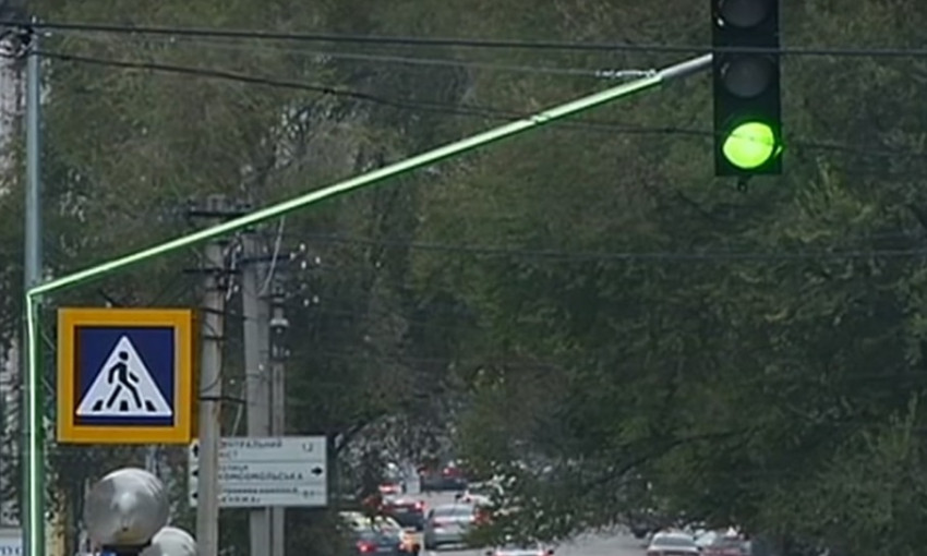 В Днепре появились новые светофоры для минимизации аварий 
