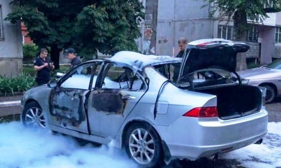 На Днепропетровщине взорвали авто известного кикбоксера