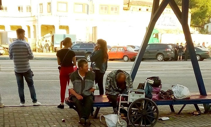 В Днепре колясочник «отблагодарил» горожан за помощь кражей телефона
