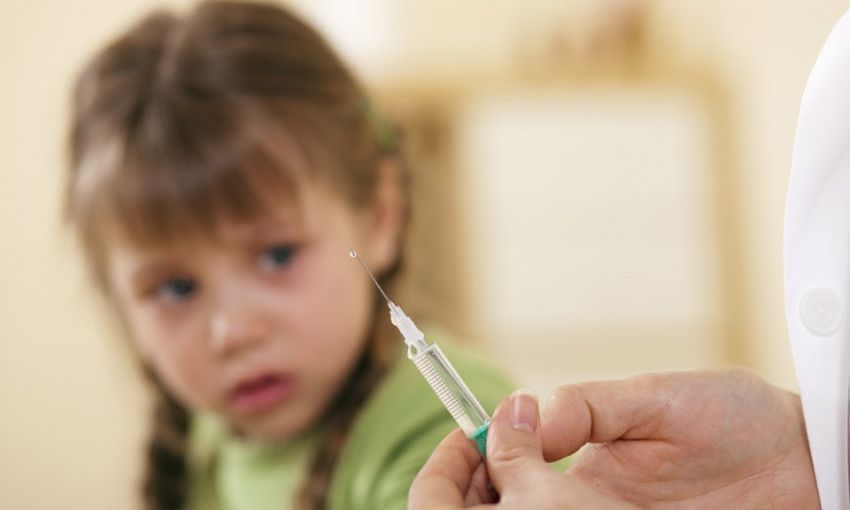Будут ли в Днепре пускать в школы и садики детей без прививок?